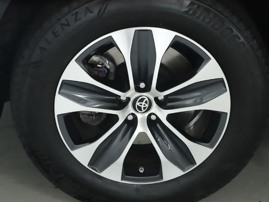 Used 2023 Toyota Highlander XLE FWD image 38