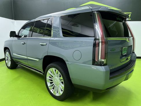 Used 2016 Cadillac Escalade Platinum AWD/4WD image 7