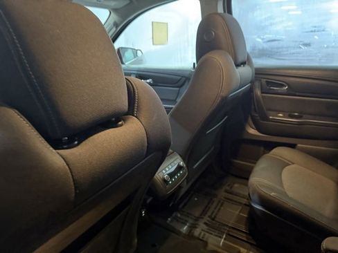 Used 2016 Chevrolet Traverse LT w/ Traveler's Package image 23