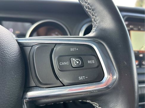 Used 2023 Jeep Wrangler Unlimited Sahara w/ Cold Weather Group image 15