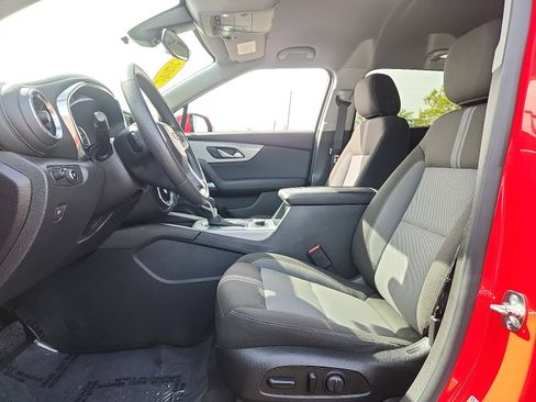 Used 2023 Chevrolet Blazer LT image 13
