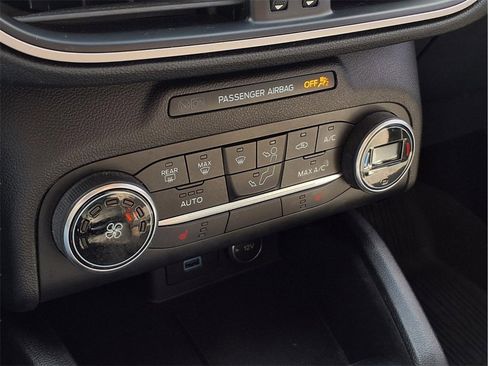 Used 2020 Ford Escape SE Sport image 9