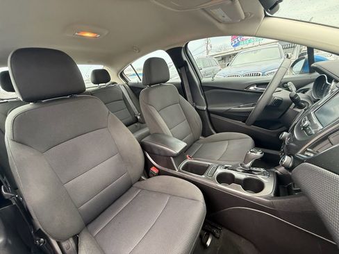 Used 2017 Chevrolet Cruze LT w/ Convenience Package image 23