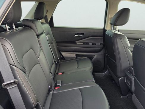 New 2026 Nissan Pathfinder SL FWD image 23