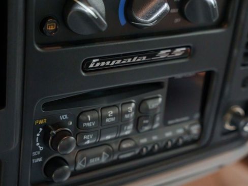 Used 1996 Chevrolet Impala SS RWD image 20
