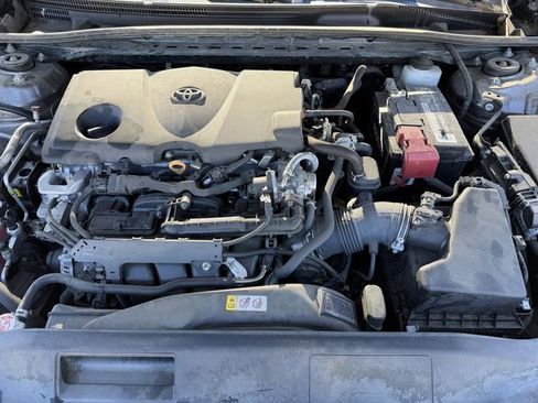 Used 2022 Toyota Camry LE image 30