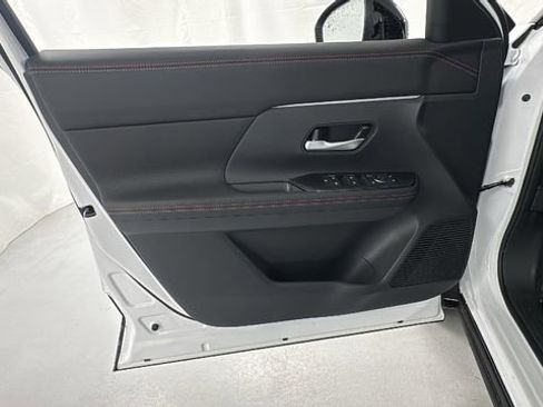 New 2026 Nissan Kicks SR w/ Cold Weather Package AWD/4WD image 18