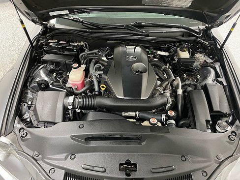 Used 2016 Lexus IS 200t image 17