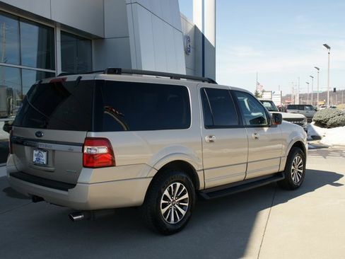 Used 2017 Ford Expedition EL XLT w/ Equipment Group 202A image 3