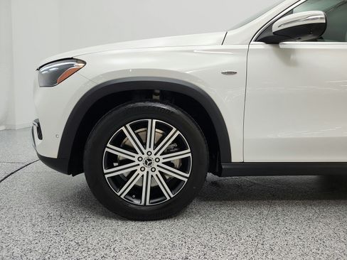 Certified 2025 Mercedes-Benz GLE 450e 4MATIC image 22