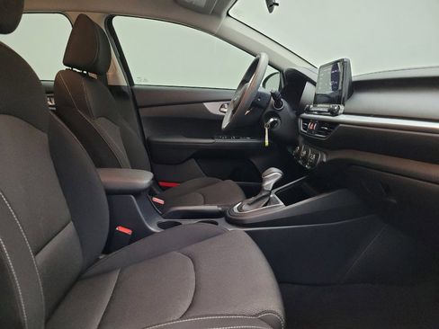 Used 2023 Kia Forte LXS image 21