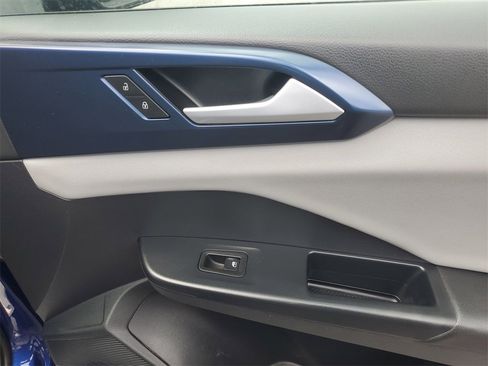 Used 2022 Volkswagen Taos SE image 43