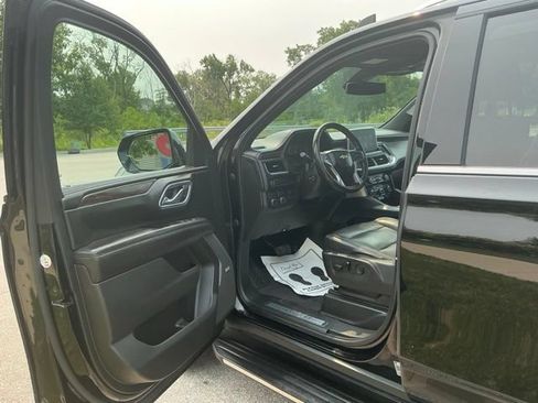 Used 2021 Chevrolet Tahoe LT w/ LT Signature Package AWD/4WD image 16