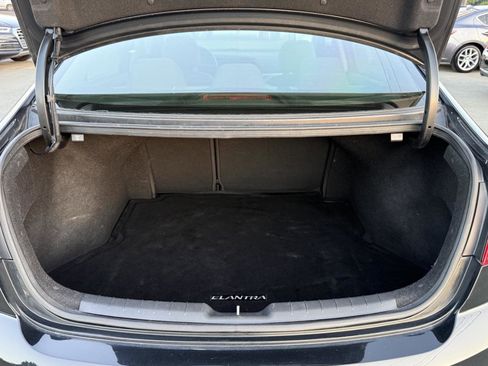 Used 2019 Hyundai Elantra Sedan FWD image 10