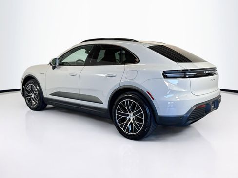 New 2026 Porsche Macan 4 Electric AWD/4WD image 3