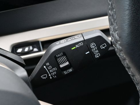 Certified 2024 BMW iX xDrive50 w/ Premium Package AWD/4WD image 36