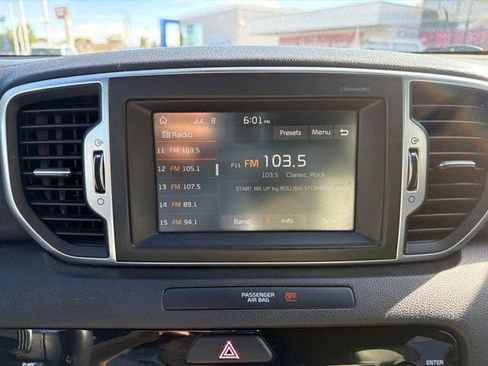 Used 2018 Kia Sportage EX w/ EX Sport Appearance Package AWD/4WD image 18