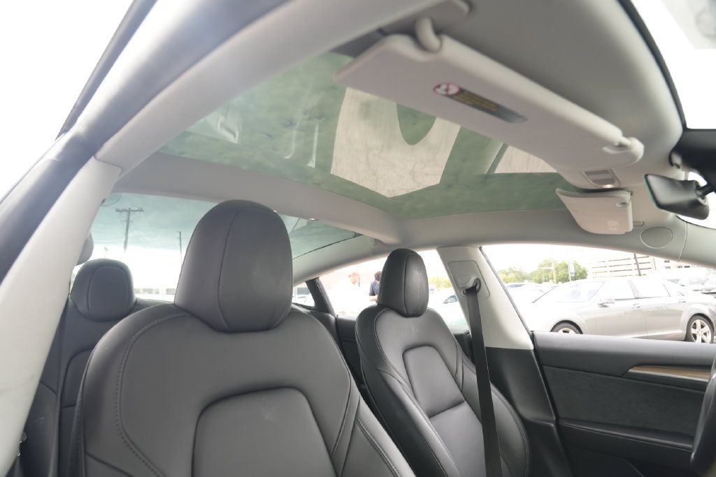 Used 2023 Tesla Model 3 Standard Range RWD image 30