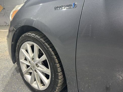 Used 2013 Toyota Prius V Five image 10