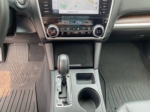 Used 2018 Subaru Outback 3.6R Limited AWD/4WD image 24