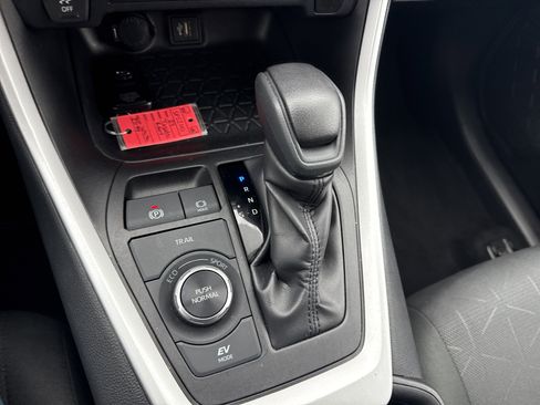 Used 2024 Toyota RAV4 XLE image 23