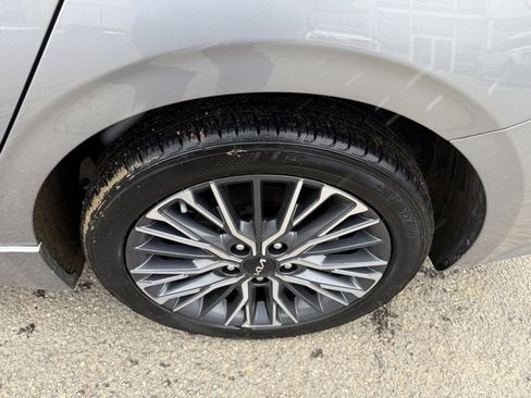 Certified 2023 Kia Forte GT-Line image 14