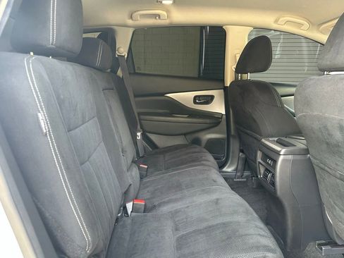 Used 2019 Nissan Murano SV w/ Cargo Package FWD image 16