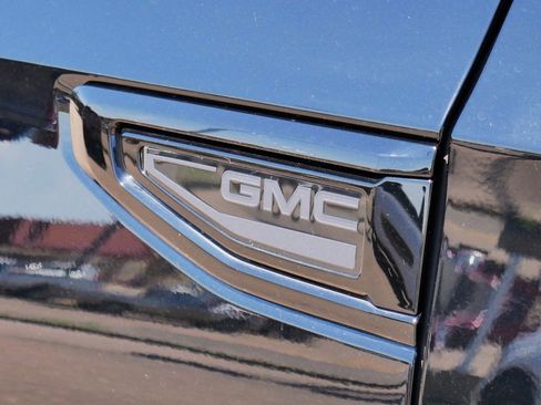 Used 2023 GMC Yukon XL Denali AWD/4WD image 23