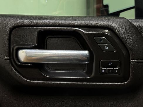 Used 2020 Chevrolet Silverado 2500 LTZ w/ LTZ Texas Edition image 29