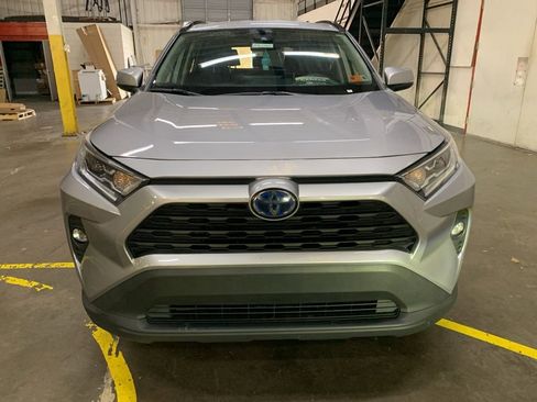 Used 2021 Toyota RAV4 XLE image 8