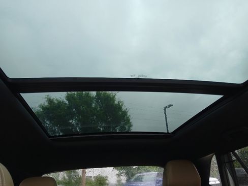 Used 2024 Volkswagen Atlas Cross Sport SE w/ Panoramic Sunroof Package FWD image 23
