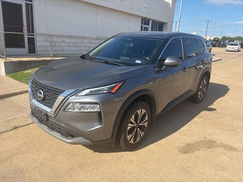Used 2023 Nissan Rogue SV FWD image 1