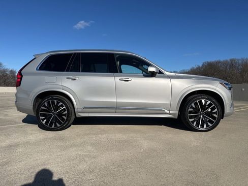 Certified 2025 Volvo XC90 B6 Plus image 10