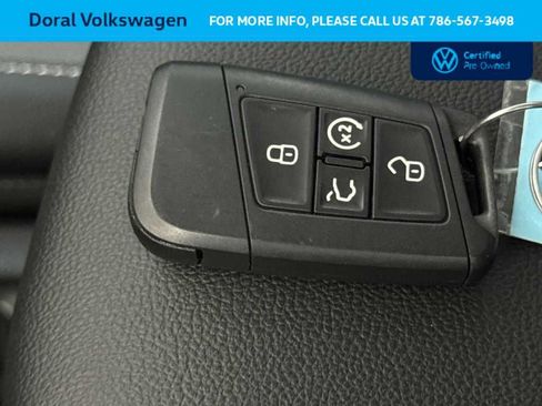 Certified 2022 Volkswagen Taos SE w/ IQ.Drive SE Package image 28