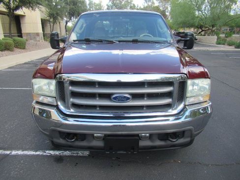 Used 2004 Ford F250 Lariat RWD image 3