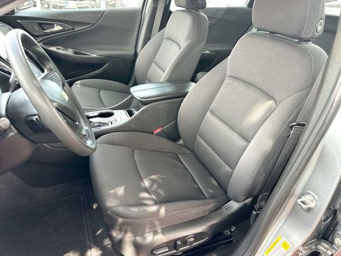 Used 2024 Chevrolet Malibu LT FWD image 17
