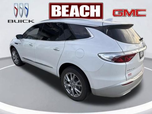 Used 2023 Buick Enclave Premium w/ Experience Buick Package FWD image 3