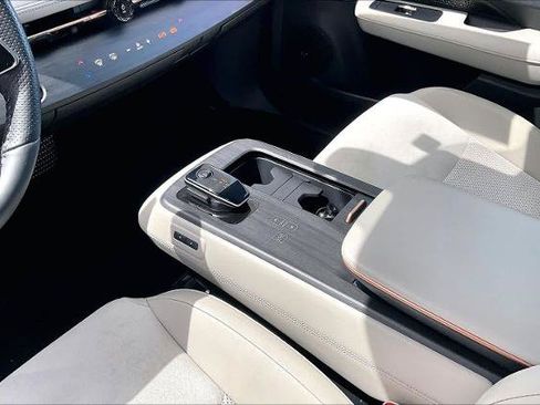 Certified 2023 Nissan Ariya FWD image 15
