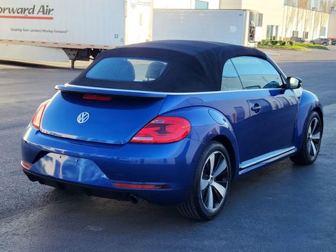 Used 2013 Volkswagen Beetle 2.0T image 4