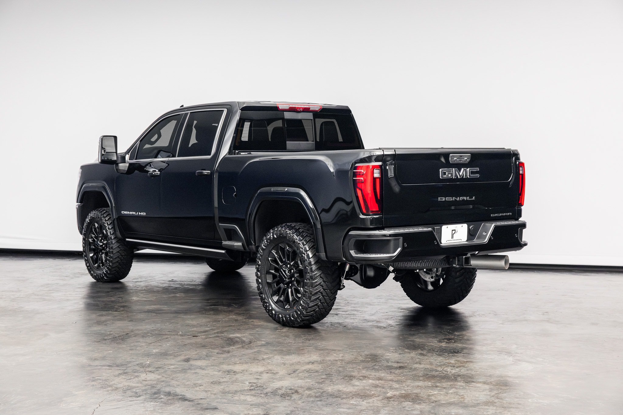 Used 2026 GMC Sierra 2500 Denali Ultimate w/ Max Trailering Package AWD/4WD image 17