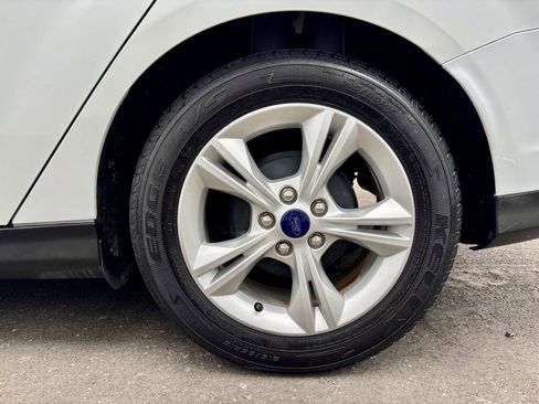 Used 2014 Ford Focus SE FWD image 28