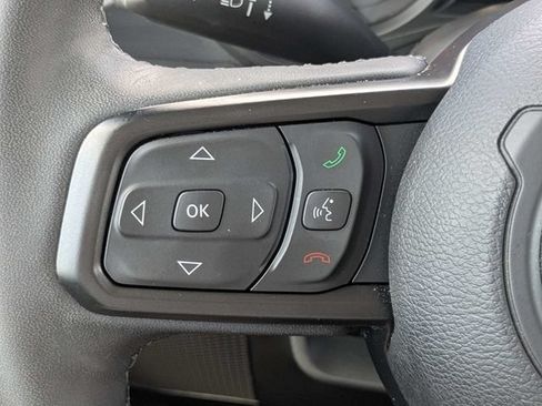 Certified 2025 Jeep Gladiator Sport AWD/4WD image 28