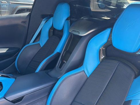 Used 2021 Chevrolet Corvette Stingray Premium Cpe w/ Z51 Performance Package image 11