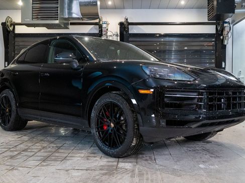 New 2026 Porsche Cayenne S image 8