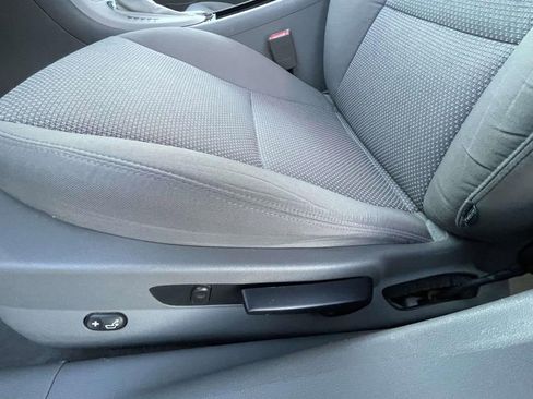 Used 2011 Chevrolet Malibu LS image 13