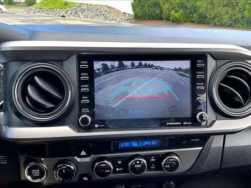 Used 2023 Toyota Tacoma SR5 AWD/4WD image 19