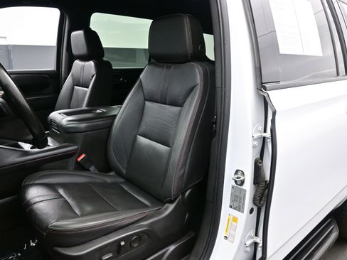 Used 2023 Chevrolet Suburban RST w/ Luxury Package image 13