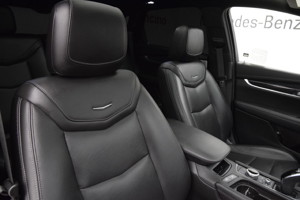 Used 2023 Cadillac XT5 Premium Luxury w/ LPO, Floor Liner Package FWD image 17