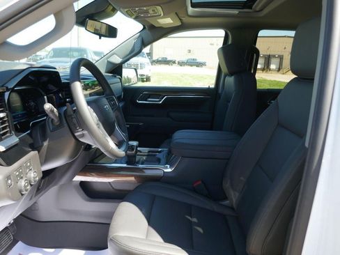 New 2026 Chevrolet Silverado 1500 LT Trail Boss w/ Convenience Package II AWD/4WD image 16
