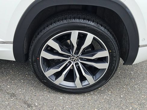 Used 2023 Volkswagen Atlas Cross Sport SEL Premium R-Line AWD/4WD image 8
